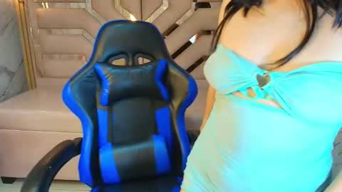 Zoe  online show from November 12, 3:37 am