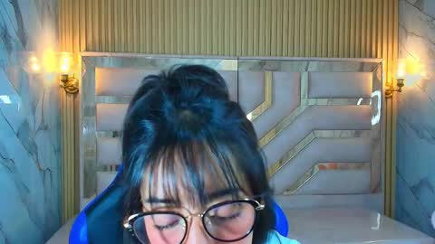 Zoe  online show from November 8, 4:06 am