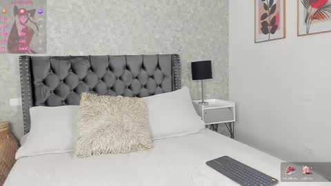 Zoe  online show from January 17, 8:38 pm