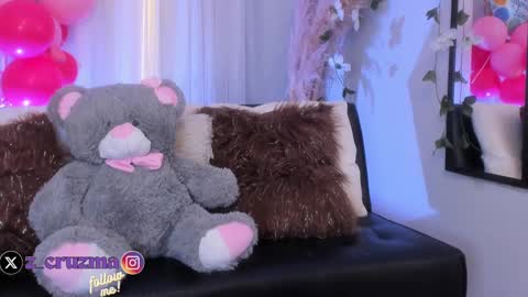 Snapshot of zoee_cruz chatting on March 2, 12:03 pm Camila online show from March 2, 12:03 pm