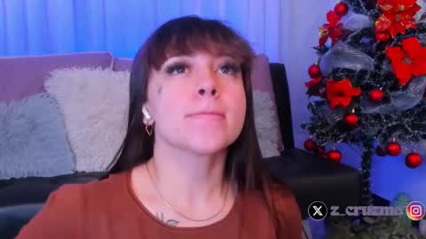 Snapshot of zoee_cruz chatting on December 11, 12:02 pm Camila online show from December 11, 12:02 pm