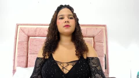 zoee online show from February 5, 3:13 am