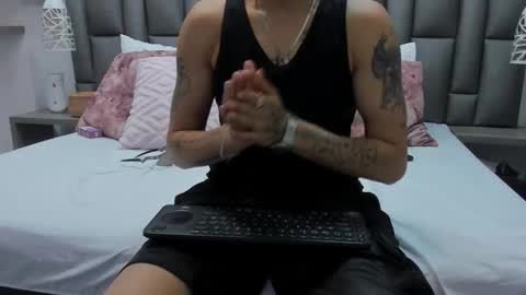 Zoe Krug online show from February 23, 12:26 pm