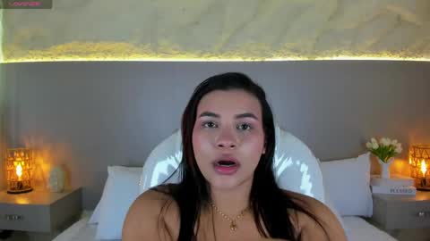 Zoe online show from May 7, 3:44 am