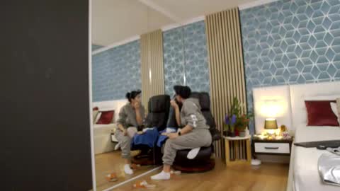 Zoey online show from February 28, 4:20 pm