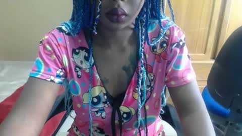 Zooe online show from February 3, 1:30 pm