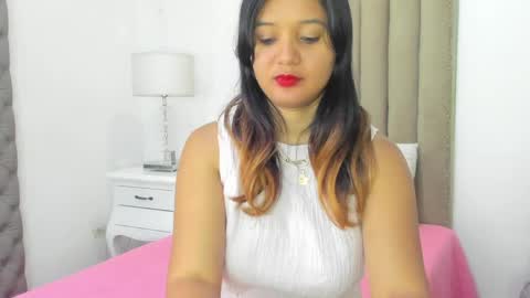 Im Zusan My schedule is from 1030pm to 430 am colombian time online show from March 31, 3:28 am