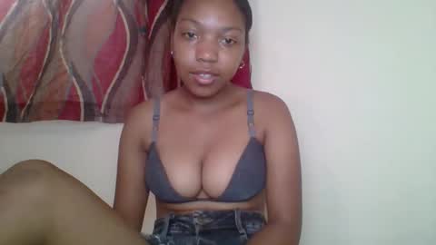 zyraelle_01 online show from April 29, 12:41 pm