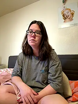 SoulSnatcher1995 online show from December 16, 3:18 pm