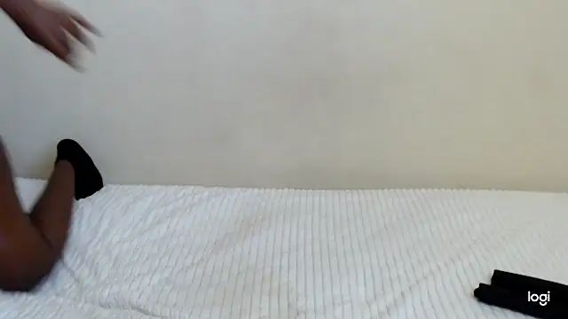 queen  ebony online show from April 10, 12:33 pm