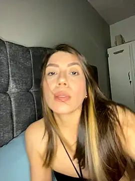 martina contreras online show from October 3, 4:06 am