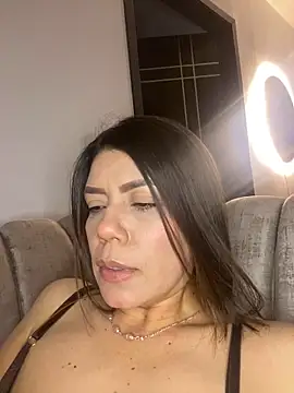 martina contreras online show from April 1, 1:06 am