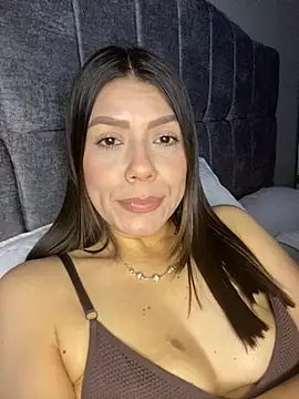 martina contreras online show from March 29, 4:06 pm