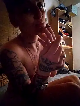 estefyzapata online show from October 14, 8:11 pm