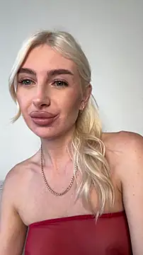 Mia Roxie online show from October 30, 4:15 am