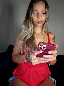 HannaFallow online show from April 23, 3:14 am