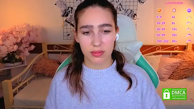  Eliizabeth  online show from March 11, 6:32 pm