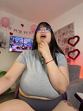 tati reyess online show from February 7, 12:31 pm