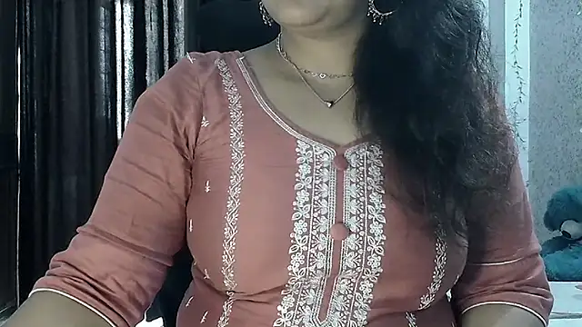 Snapshot of Crazy_Bebo_55 chatting on October 16, 8:17 am Crazy Bebo 55 online show from October 16, 8:17 am