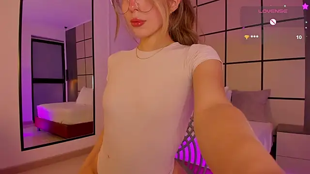 riley sierra online show from May 11, 2:19 pm
