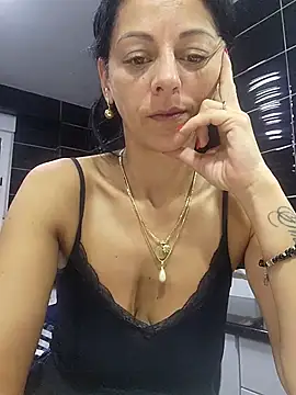 bruneta sexy23 online show from September 26, 3:37 am