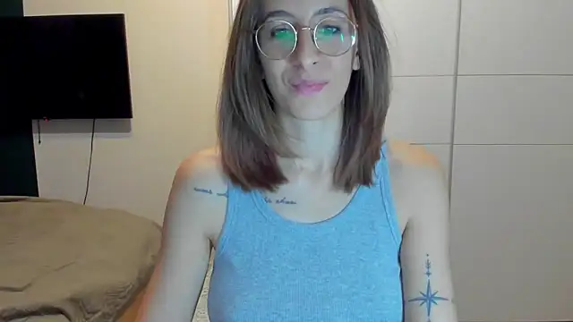 DesireMore90 online show from March 7, 8:16 pm