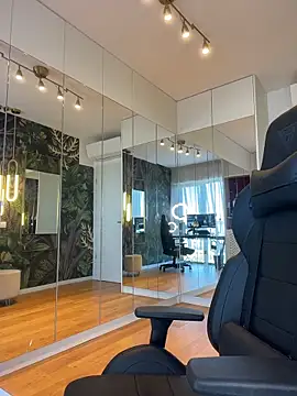 MileySin1111 online show from April 5, 1:32 pm