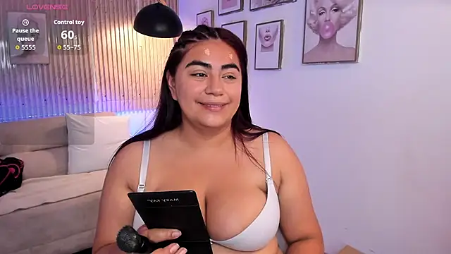 silvia lane online show from April 11, 4:51 am