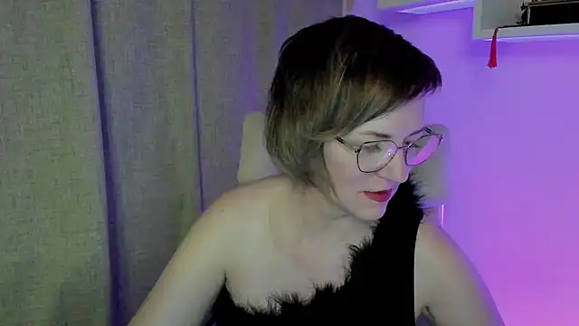 feliziaDesire online show from May 8, 6:21 pm