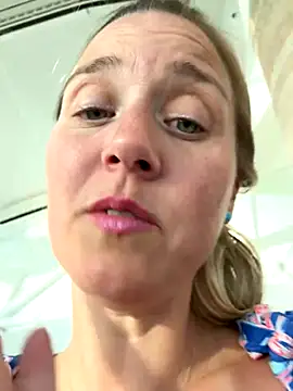 SkyelarSommer online show from September 12, 9:44 pm