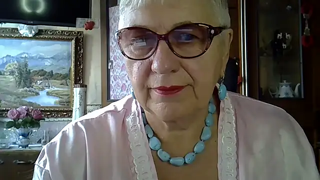 Snapshot of SweetCherry27 chatting on September 15, 5:27 am SweetCherry27 online show from September 15, 5:27 am