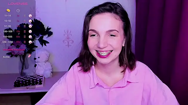 KindHazelHere  online show from March 27, 8:26 am