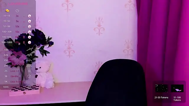 KindHazelHere  online show from April 8, 8:22 pm