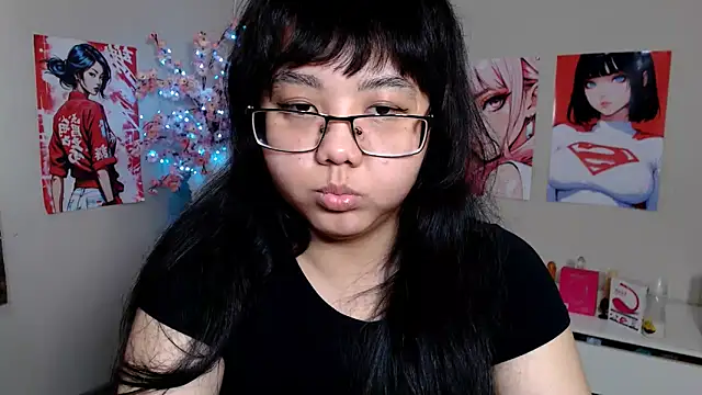 Snapshot of Moertomlly chatting on September 20, 4:44 am Moertomlly online show from September 20, 4:44 am