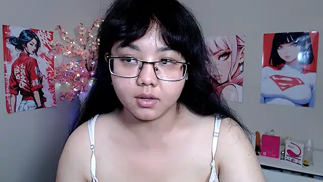 Snapshot of Moertomlly chatting on October 18, 4:59 am Moertomlly online show from October 18, 4:59 am