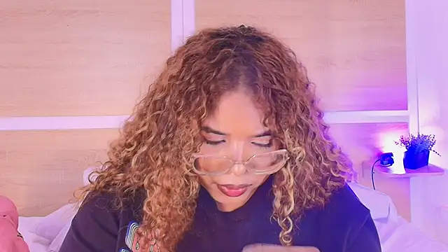  nickypurple  online show from February 25, 7:23 pm