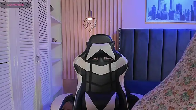 ashlye miller  online show from November 14, 4:12 am