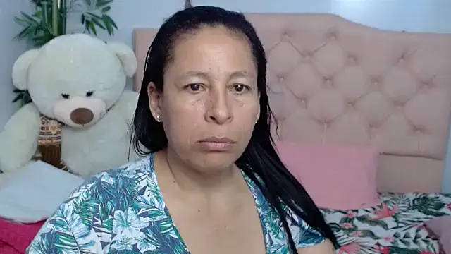 Snapshot of mature_martina chatting on September 12, 10:06 pm mature martina online show from September 12, 10:06 pm
