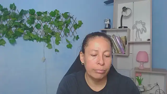 mature martina online show from December 5, 7:15 pm