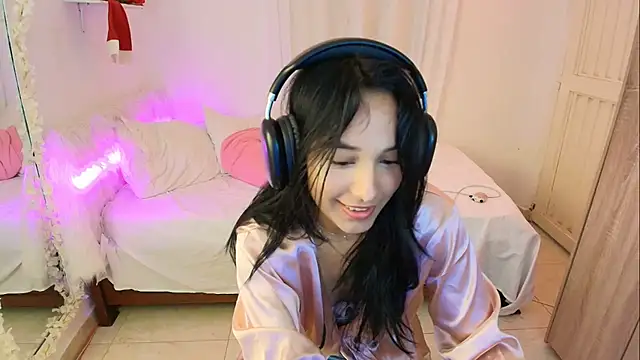 Nanami 19 online show from December 14, 8:25 pm