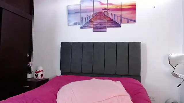 Daniela-hot online show from November 4, 4:23 pm