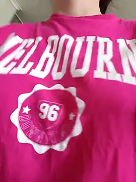 Snapshot of bruna_safadinhaa chatting on September 19, 9:52 am bruna safadinhaa online show from September 19, 9:52 am