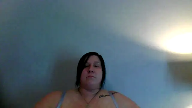 Snapshot of thicknjuicy6996 chatting on October 16, 9:39 pm thicknjuicy6996 online show from October 16, 9:39 pm