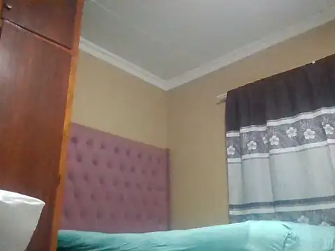 Snapshot of ShooingBunch chatting on October 3, 11:10 pm ShooingBunch online show from October 3, 11:10 pm