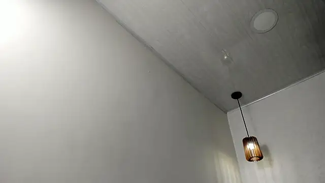 dolly zoe online show from April 7, 5:20 am