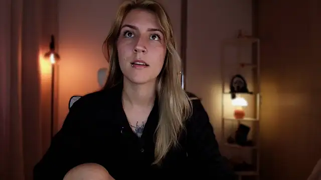 Dakotaa  online show from March 31, 1:49 am