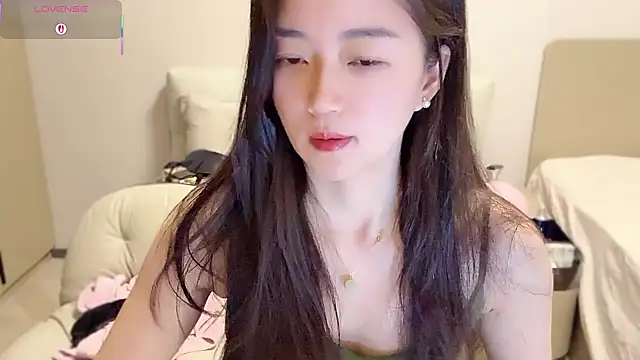 Snapshot of A-xena chatting on September 27, 2:41 am A-xena online show from September 27, 2:41 am