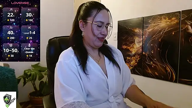 amalia brunette online show from September 8, 7:57 pm