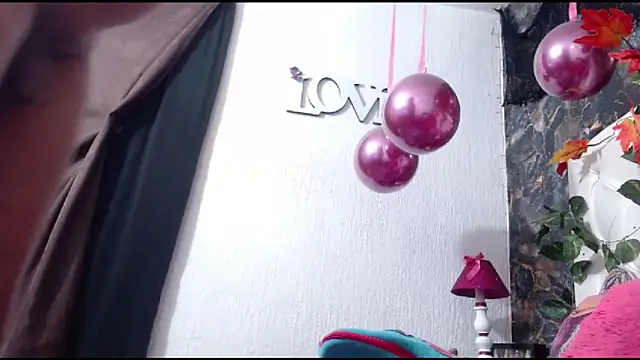 DesireDirtyTS   online show from September 27, 5:03 am