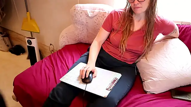 xxpixeyxx online show from December 1, 5:26 pm